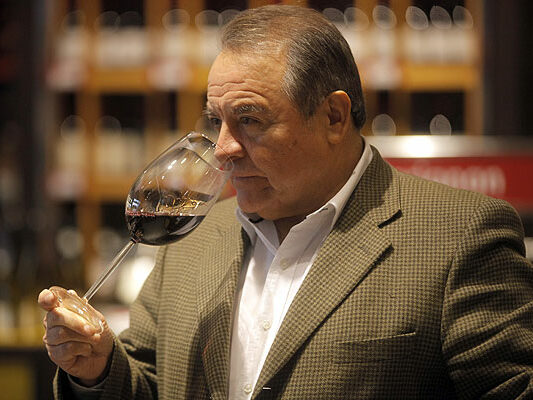 hector-vergara-master-sommelier